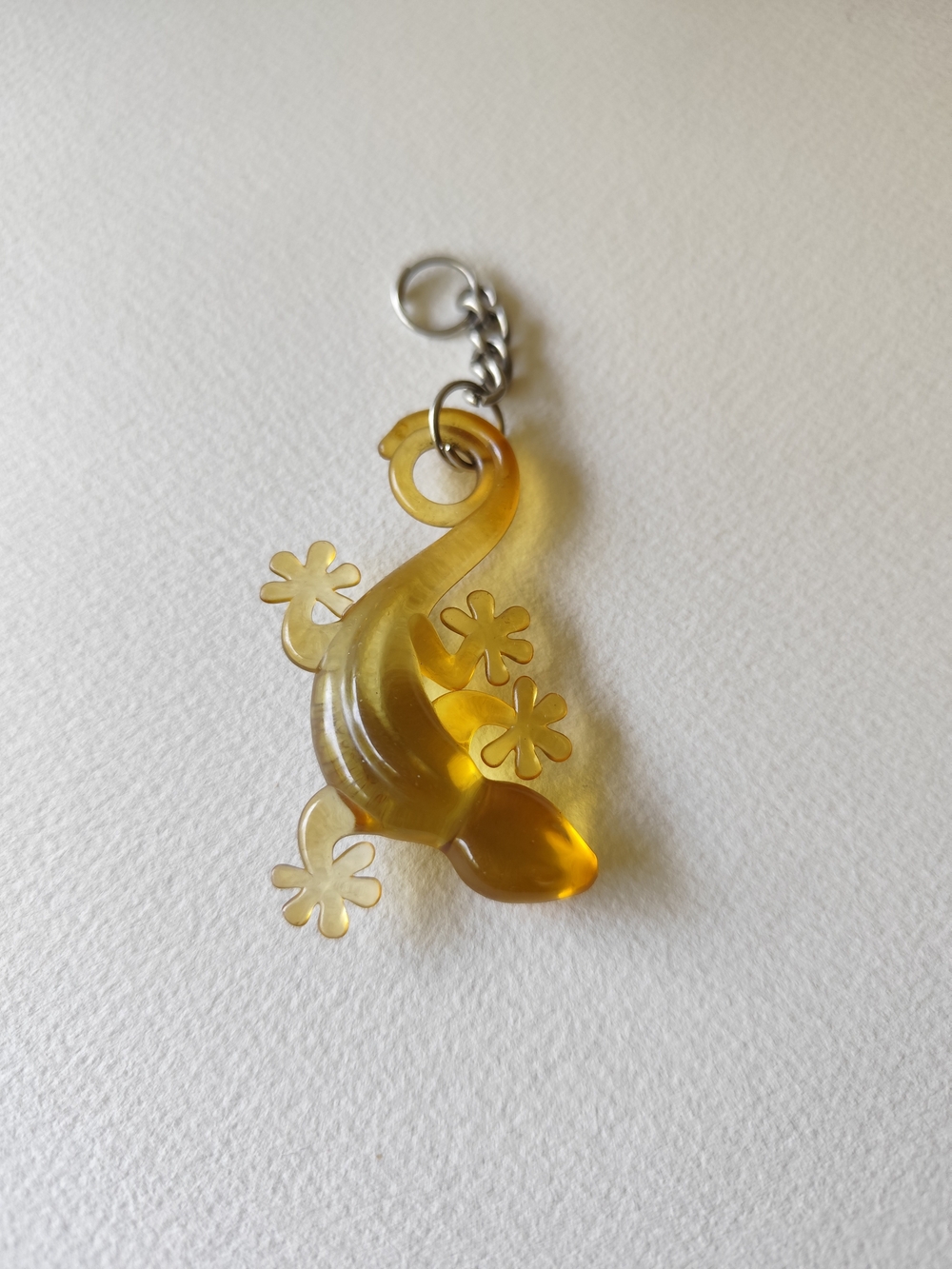 4/$20💥Amber Lucite Lizard Keychain